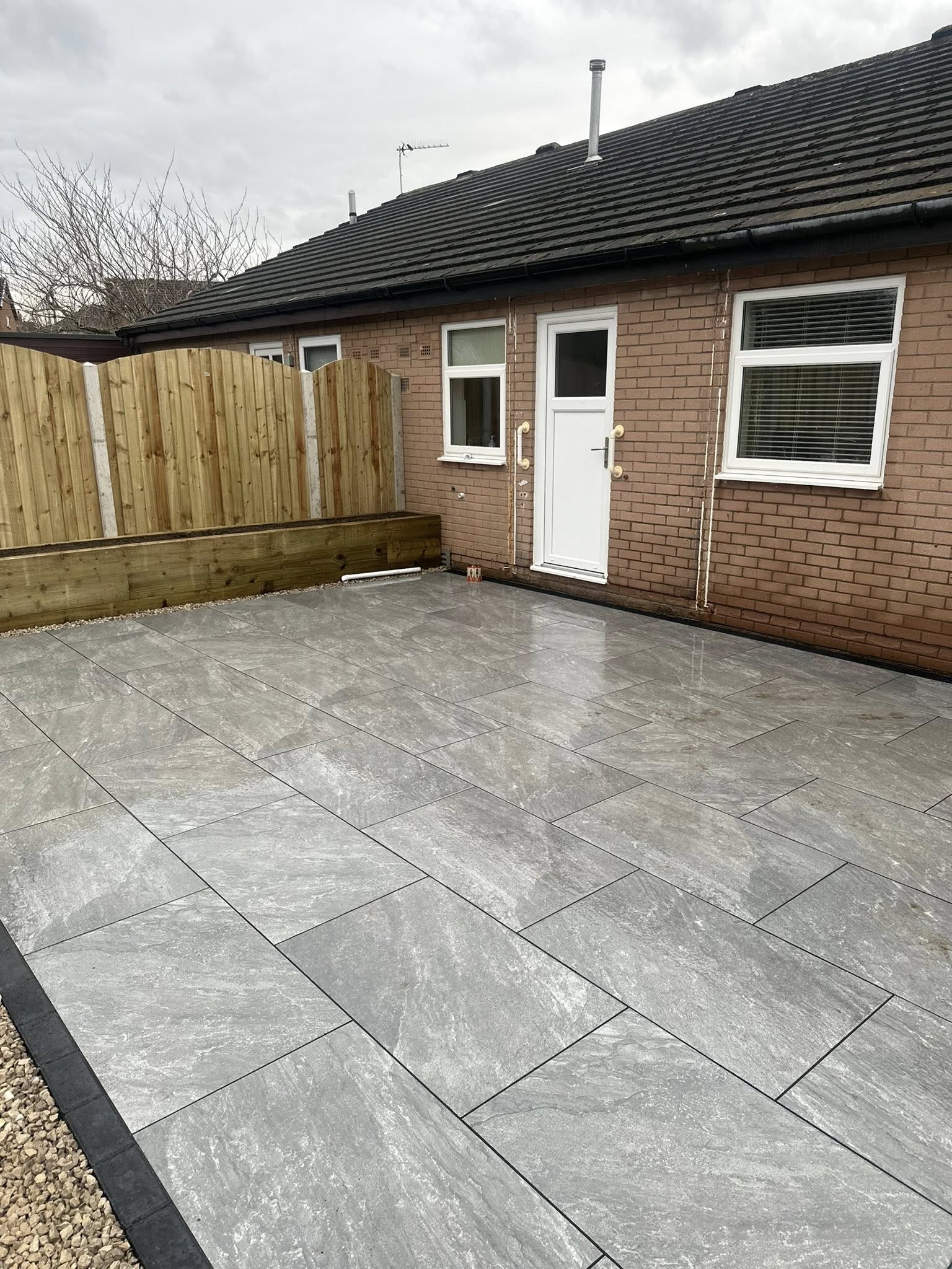 Modern porcelain patio installation